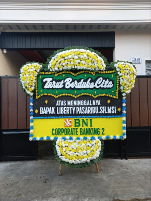 Papan Bunga Duka di Latuhalat