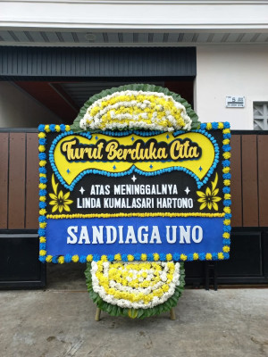 Papan Bunga Duka di Latuhalat