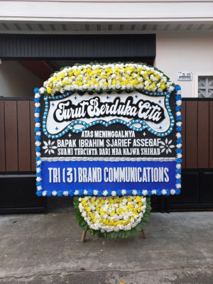 Papan Bunga Duka di Latuhalat